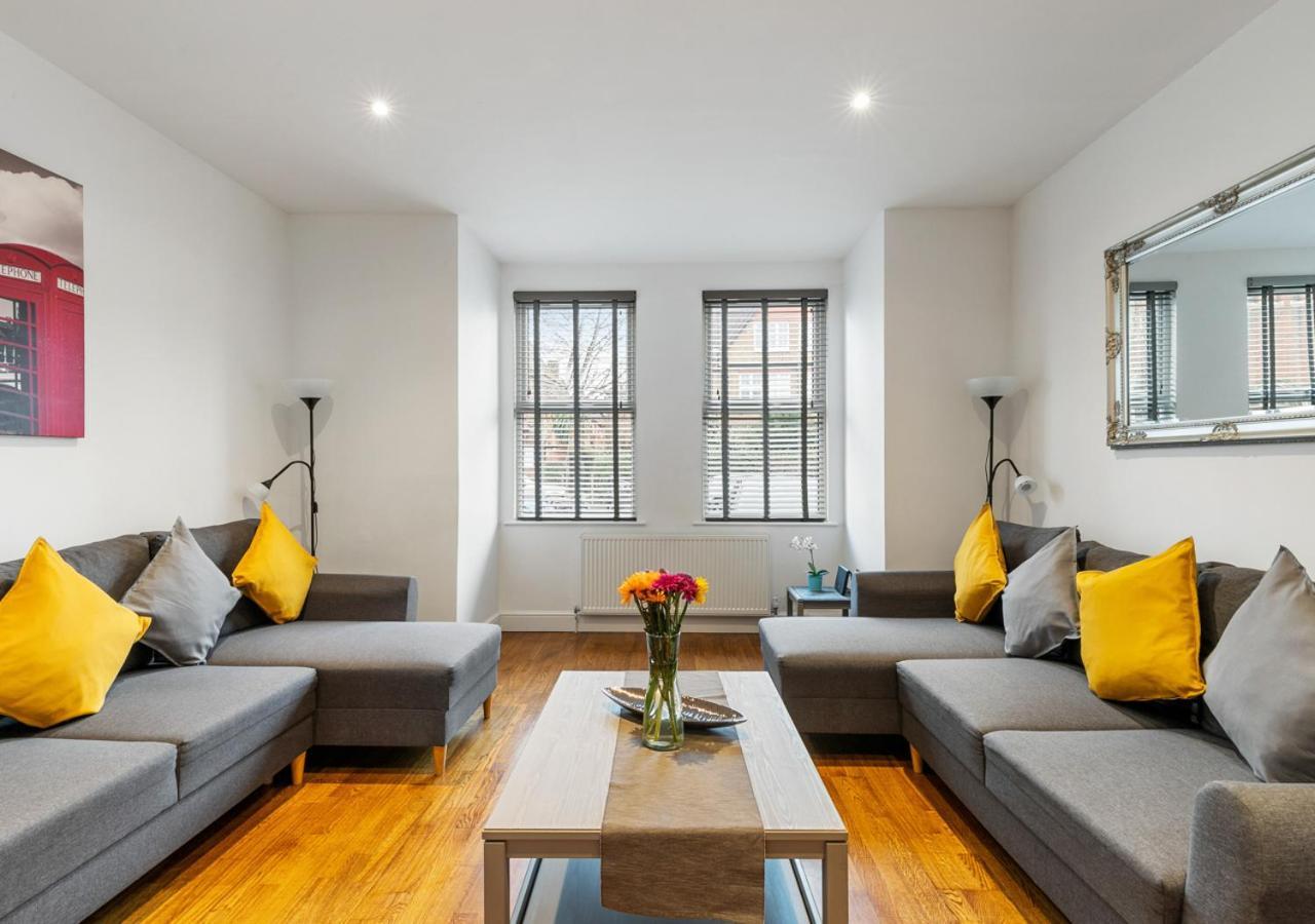 Apartamento Two Bed Flat In Bush Hill Park Enfield Exterior foto