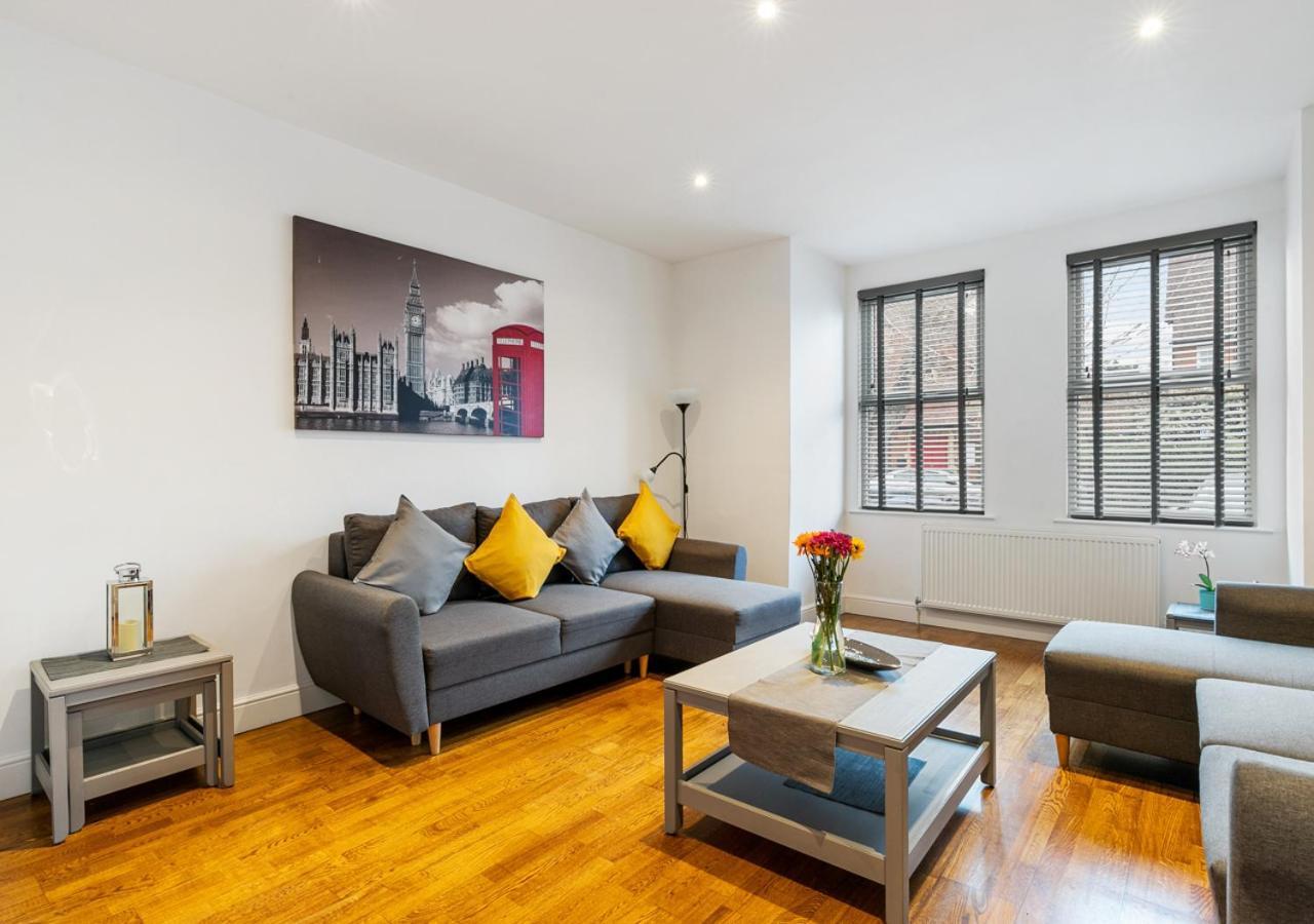 Apartamento Two Bed Flat In Bush Hill Park Enfield Exterior foto